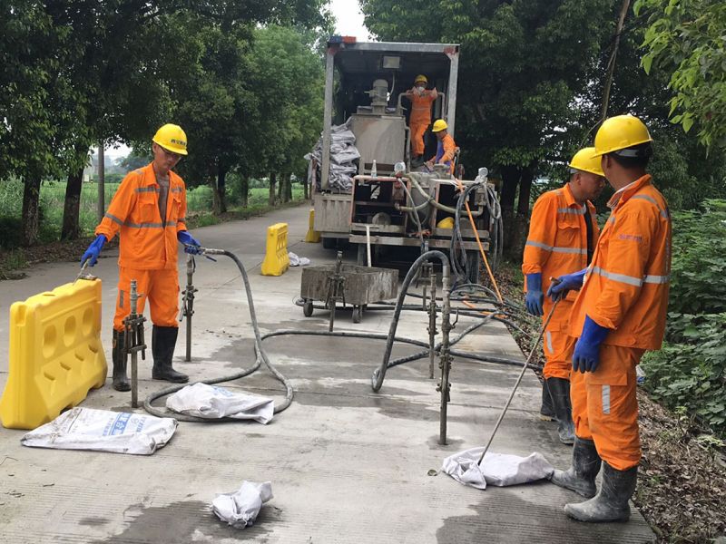 泰州叶仓路道路注浆加固